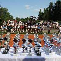 pokale und zuschauer img 7366 20120805