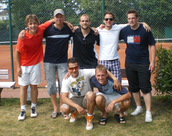 3. Herren (oben links) Marvin Schramm, Viktor Loven, Mathias Krämer, Sebastian Mahlow, Alexander Kupsch. Unten: Patrick Haake, Oliver Britze.
