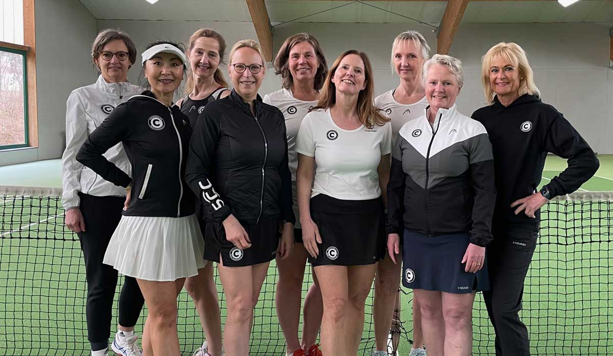 Vorne: Meylan Chao, Sabine Hoppensack, Stefanie Schilbock, Therese Christiersen Hinten: Nicole Schiemann, Isabel Nehring, Nicole Weyde, Anne-Katrin Wahl, Gaby Engel Vorne: Meylan Chao, Sabine Hoppensack, Stefanie Schilbock, Therese Christiersen Hinten: Nicole Schiemann, Isabel Nehring, Nicole Weyde, Anne-Katrin Wahl, Gaby Engel